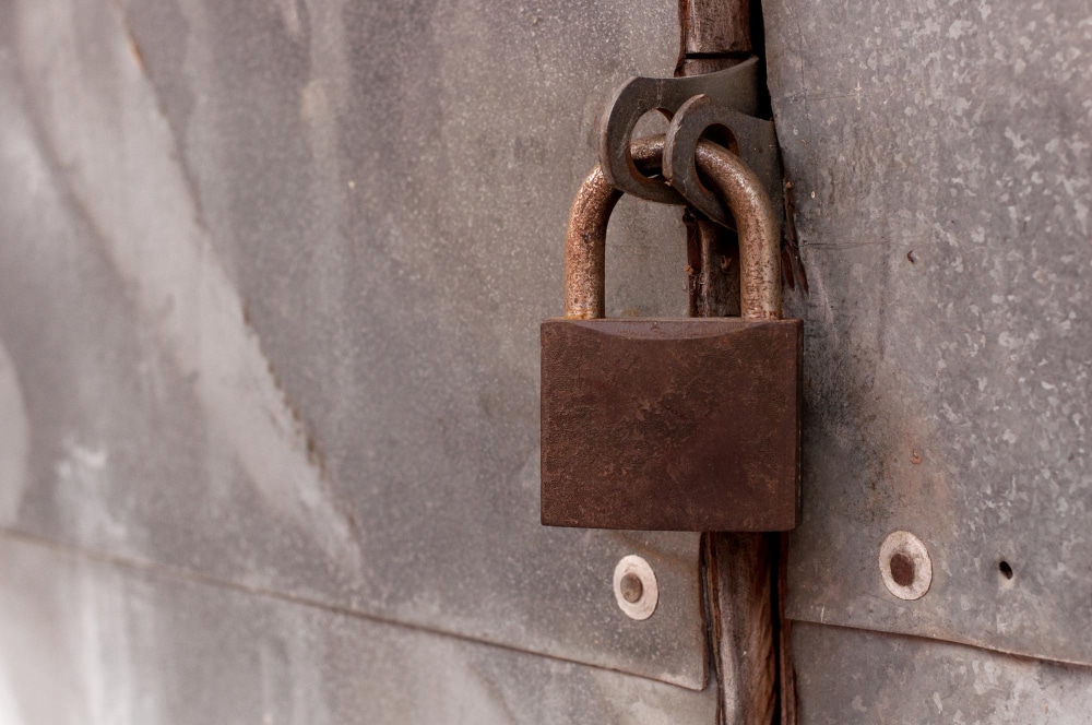 locked port gate due to labor dispute